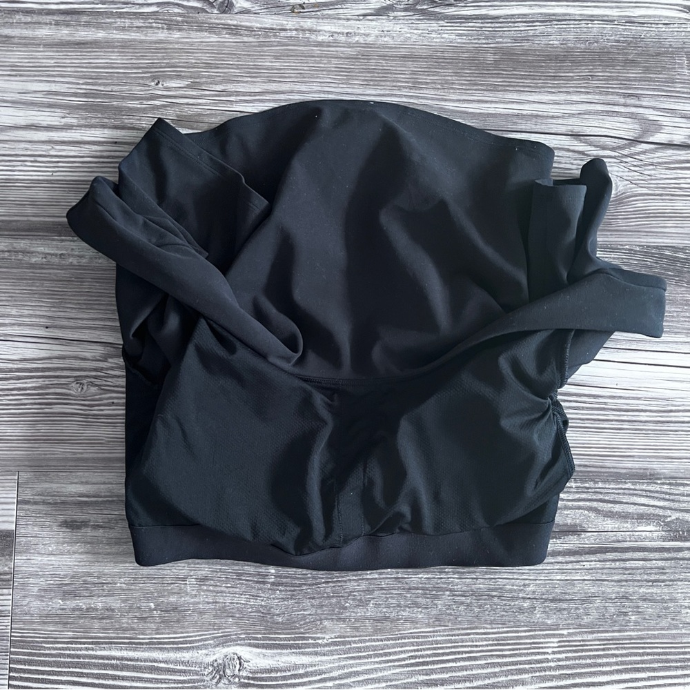 Athleta Exhilarate Black Crop Top A-C Built In Bra - Picture 4 of 5